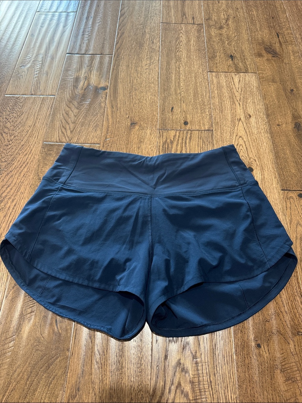 Lululemon Speed Up High Rise 2.5” Shorts Sz 8